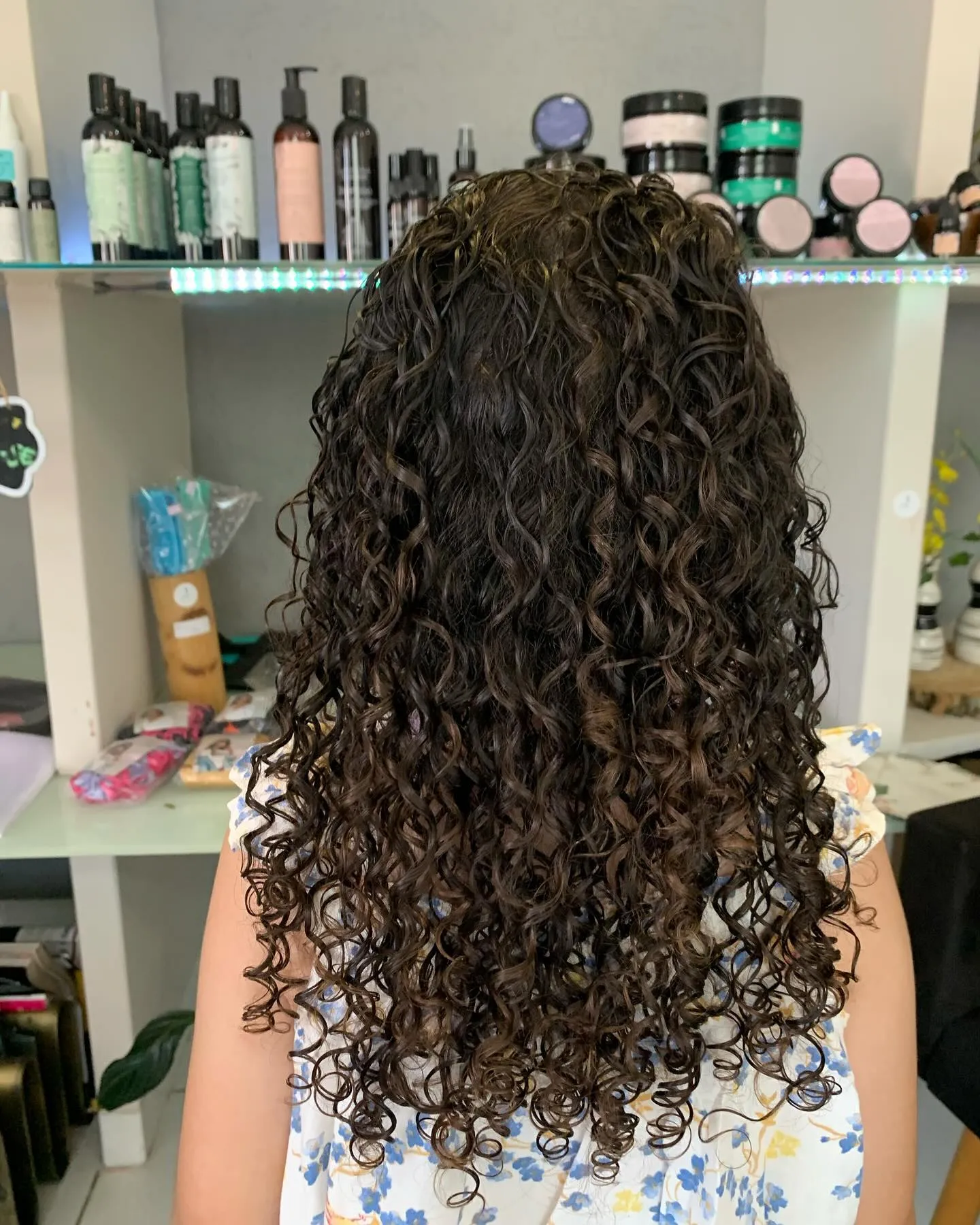 Cachos definidos com volume natural